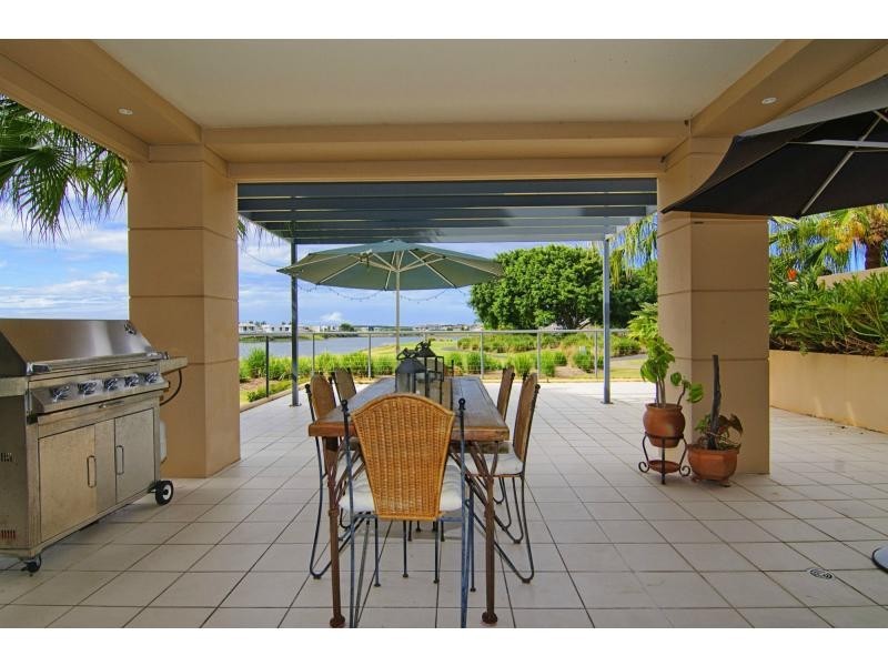 Hope Island QLD 4212