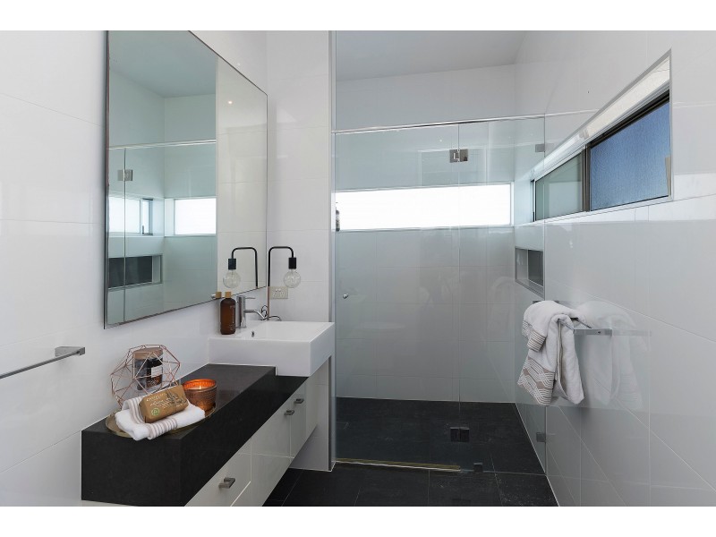 78 Marina Pde, Jacobs Well QLD 4208