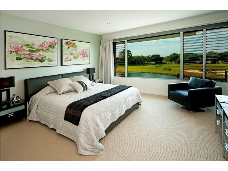 7520 Springfield Drive, Hope Island QLD 4212