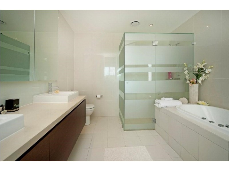 7520 Springfield Drive, Hope Island QLD 4212