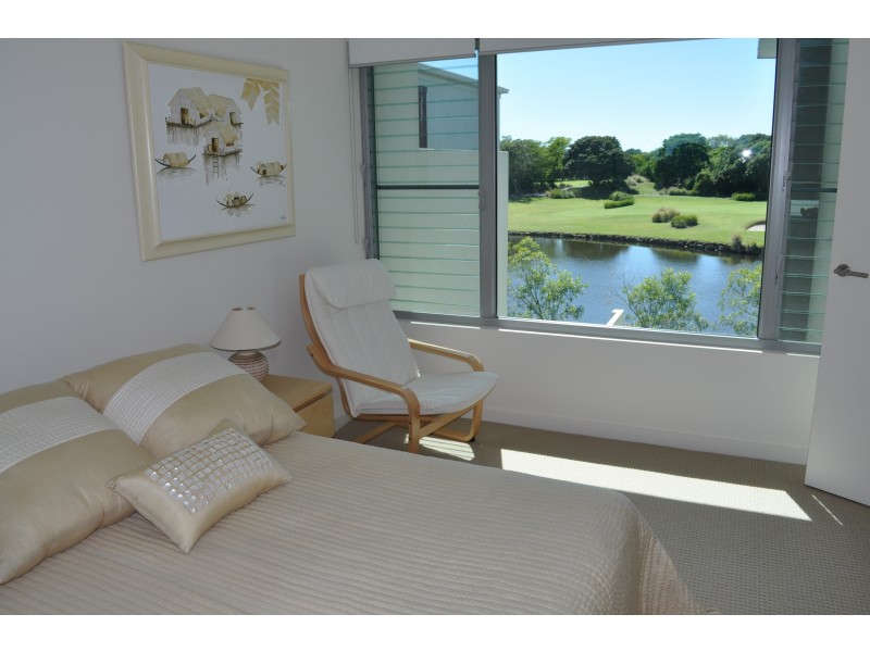 7520 Springfield Drive, Hope Island QLD 4212