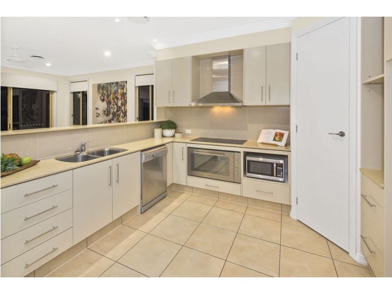 Hope Island QLD 4212