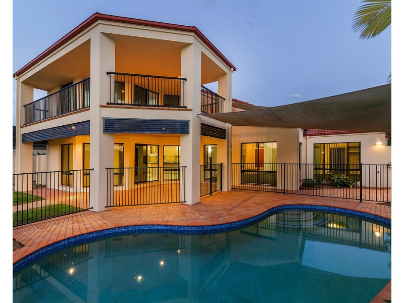 2131 Carlton Dr, Hope Island QLD 4212