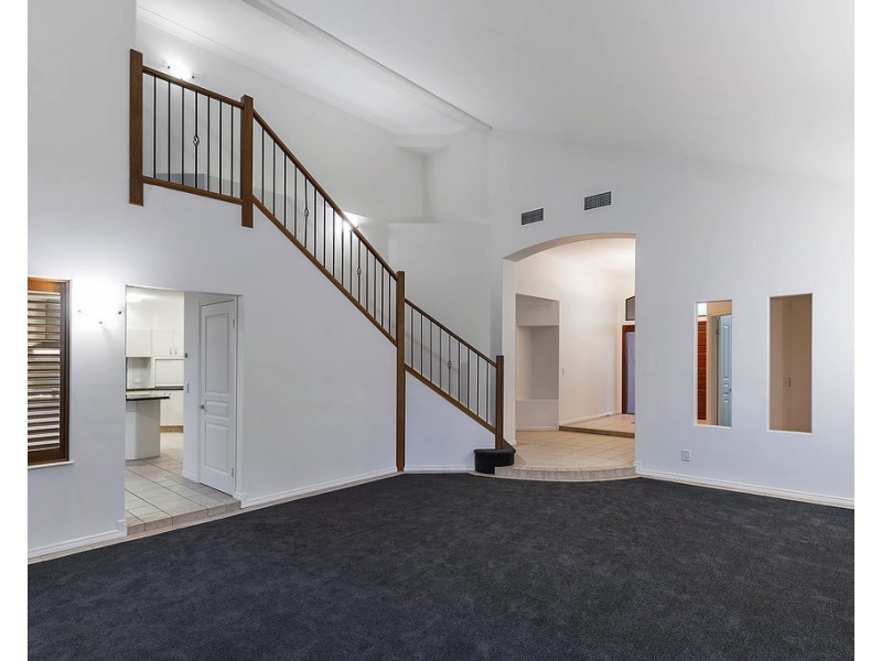 2131 Carlton Dr, Hope Island QLD 4212