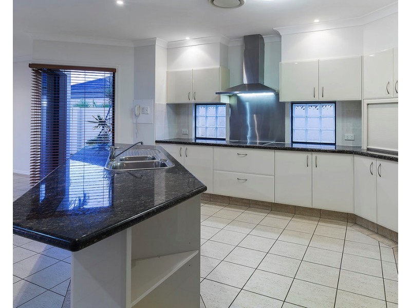 2131 Carlton Dr, Hope Island QLD 4212