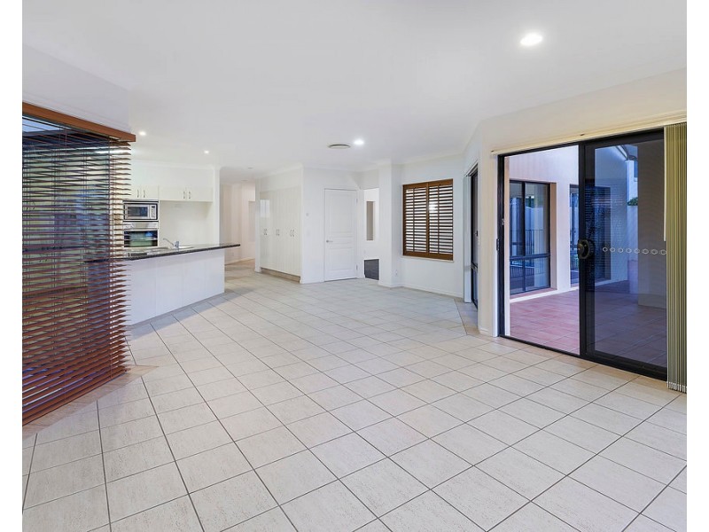 2131 Carlton Dr, Hope Island QLD 4212