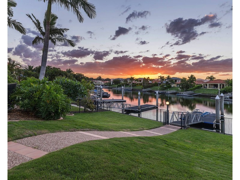 2131 Carlton Dr, Hope Island QLD 4212
