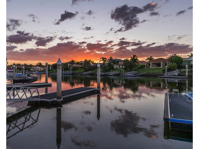 2131 Carlton Dr, Hope Island QLD 4212