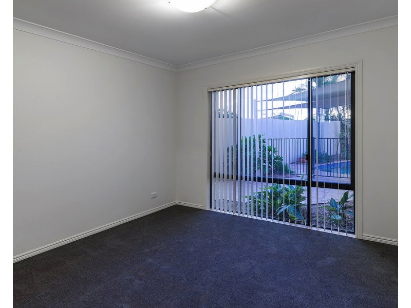 2131 Carlton Dr, Hope Island QLD 4212