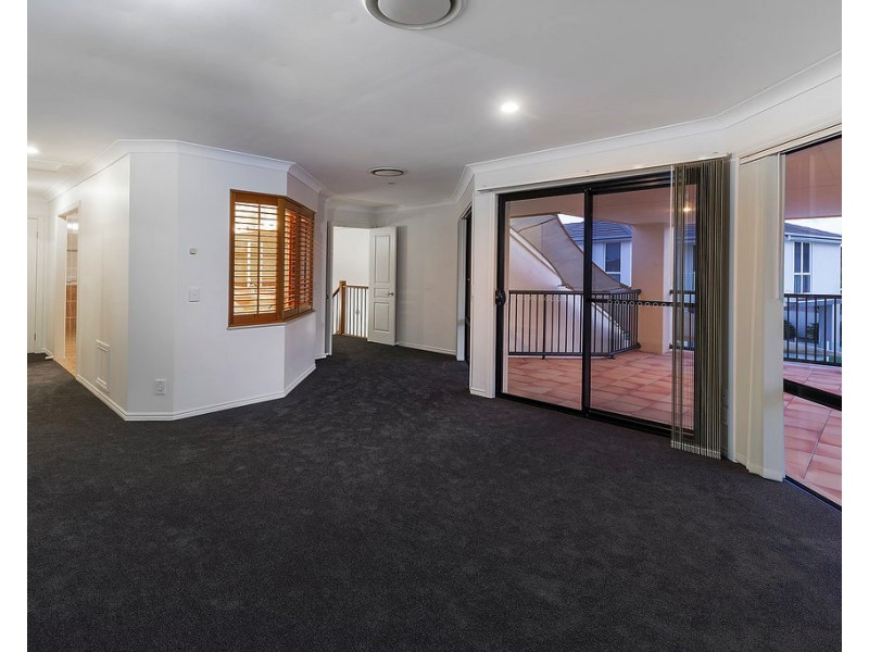 2131 Carlton Dr, Hope Island QLD 4212