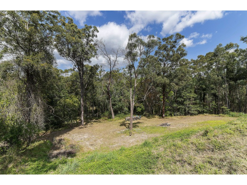 266 Kopps Rd, Oxenford QLD 4210