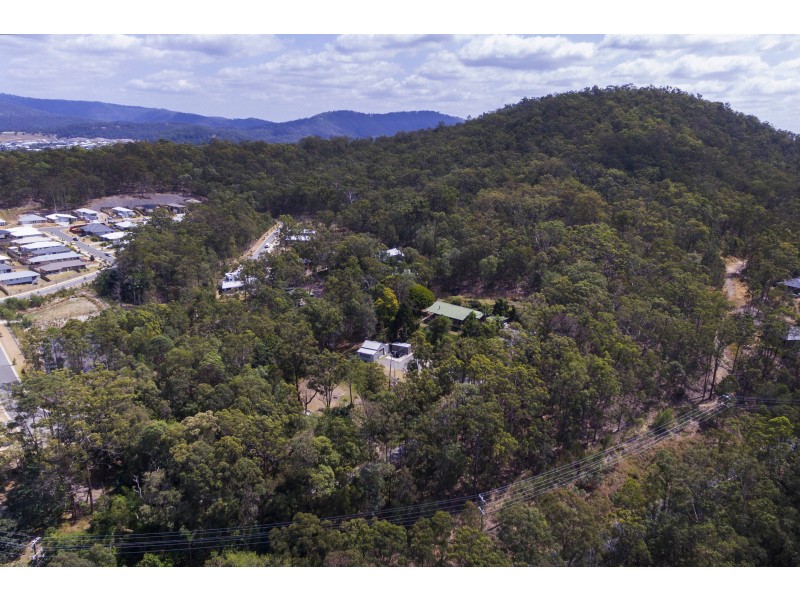 266 Kopps Rd, Oxenford QLD 4210