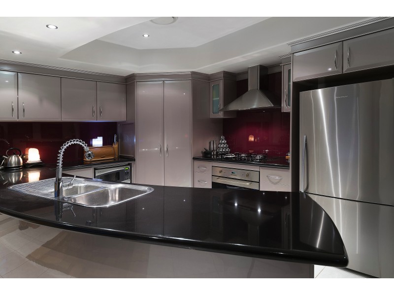 2159 Beaufort Way, Hope Island QLD 4212