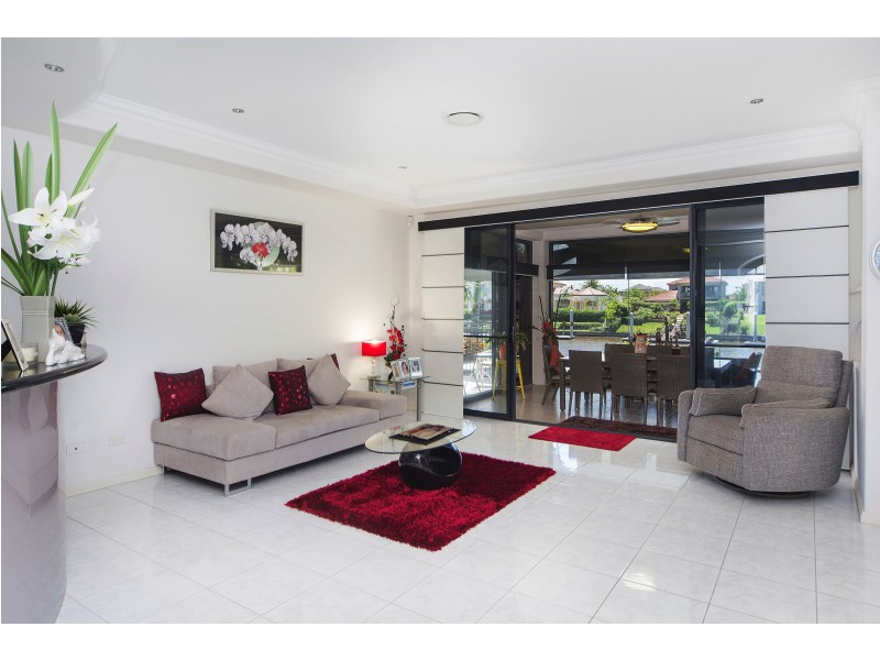 2159 Beaufort Way, Hope Island QLD 4212