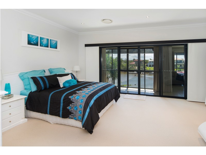 2159 Beaufort Way, Hope Island QLD 4212