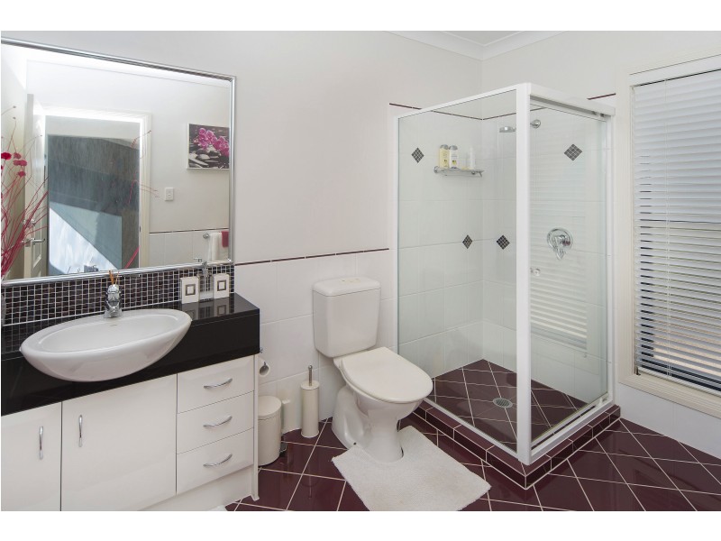 2159 Beaufort Way, Hope Island QLD 4212