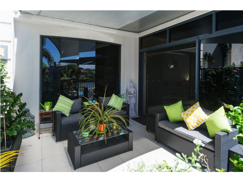 2159 Beaufort Way, Hope Island QLD 4212