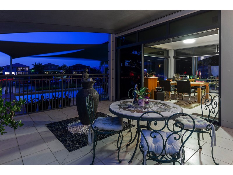 2159 Beaufort Way, Hope Island QLD 4212
