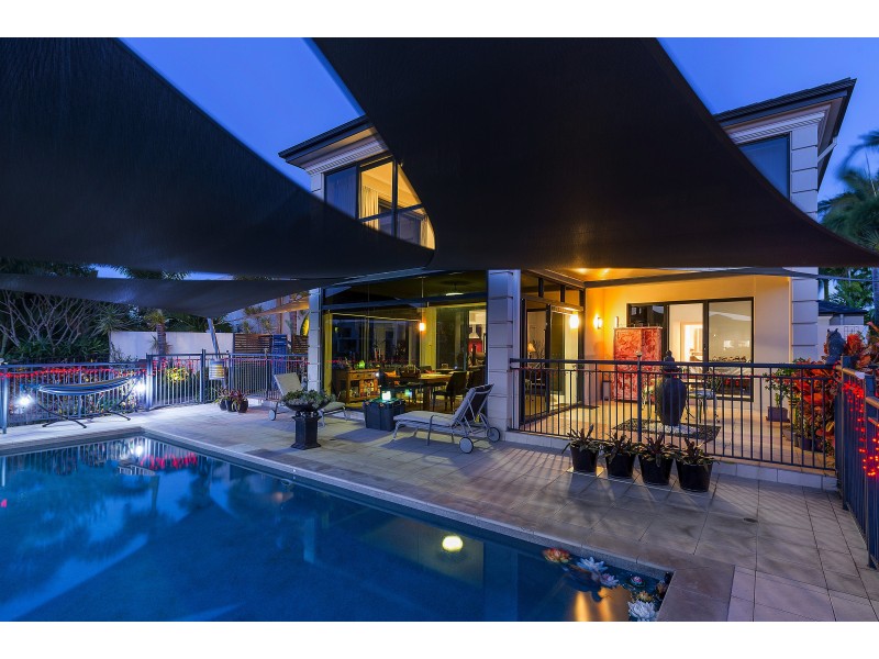 2159 Beaufort Way, Hope Island QLD 4212