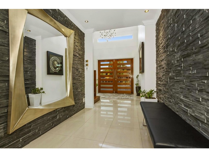 46 Coomera Ct, Helensvale QLD 4212