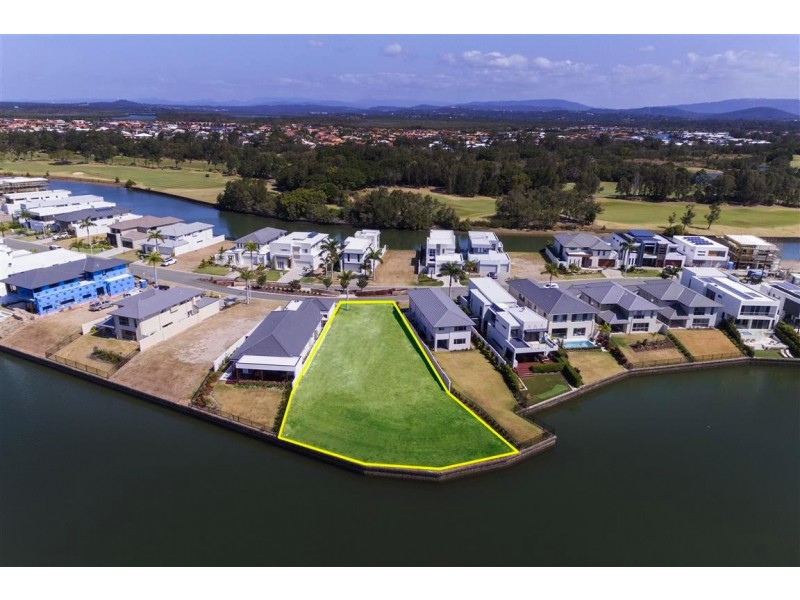 7676-7677 Fairway Bvd, Hope Island QLD 4212