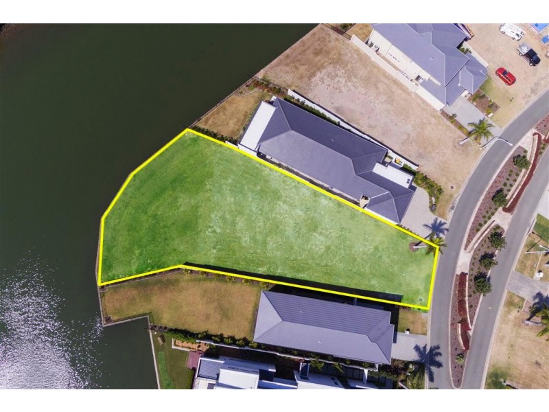 7676-7677 Fairway Bvd, Hope Island QLD 4212
