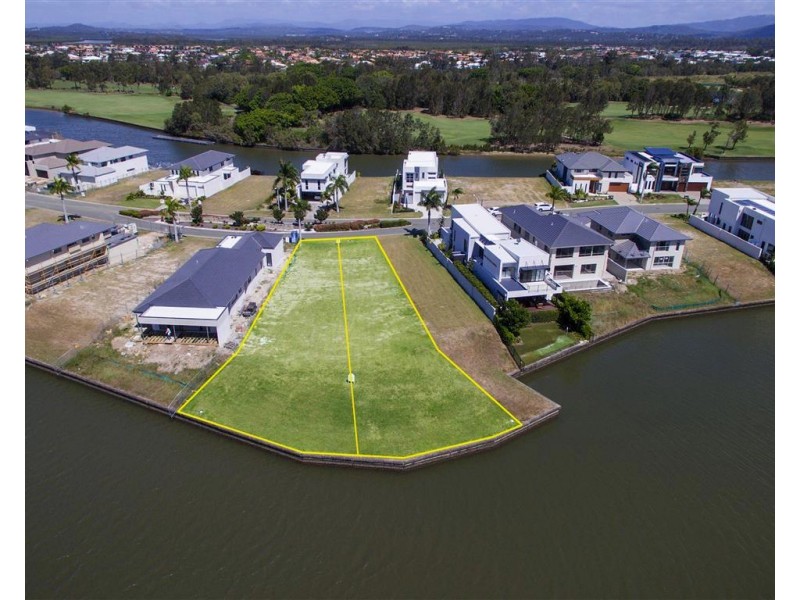 7676-7677 Fairway Bvd, Hope Island QLD 4212