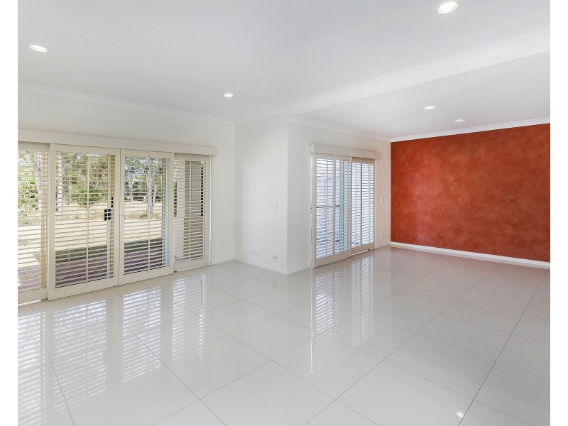 8139 Magnolia Drive West, Hope Island QLD 4212