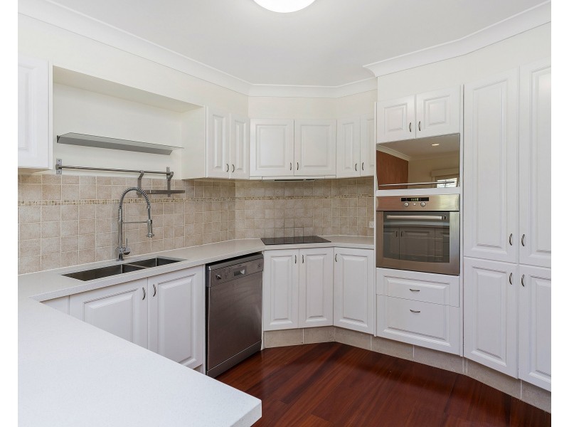 8139 Magnolia Drive West, Hope Island QLD 4212