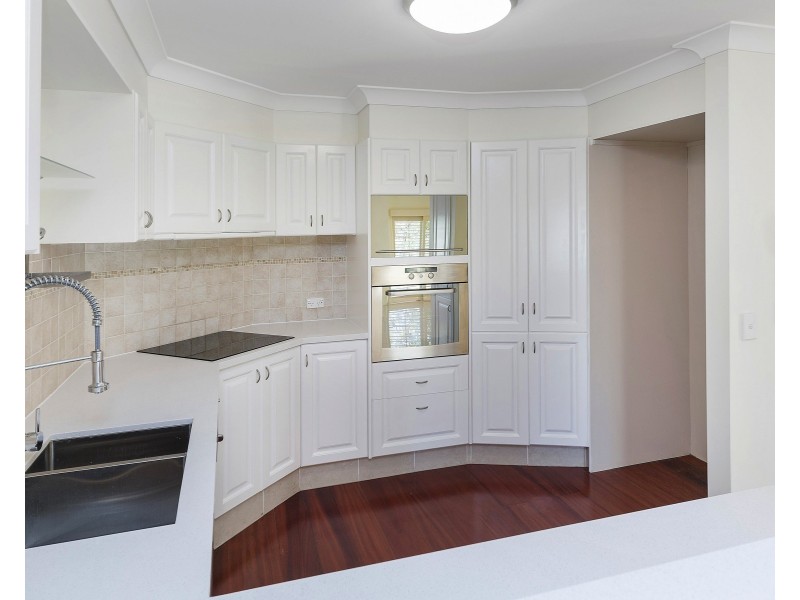 8139 Magnolia Drive West, Hope Island QLD 4212