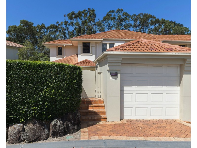 8139 Magnolia Drive West, Hope Island QLD 4212
