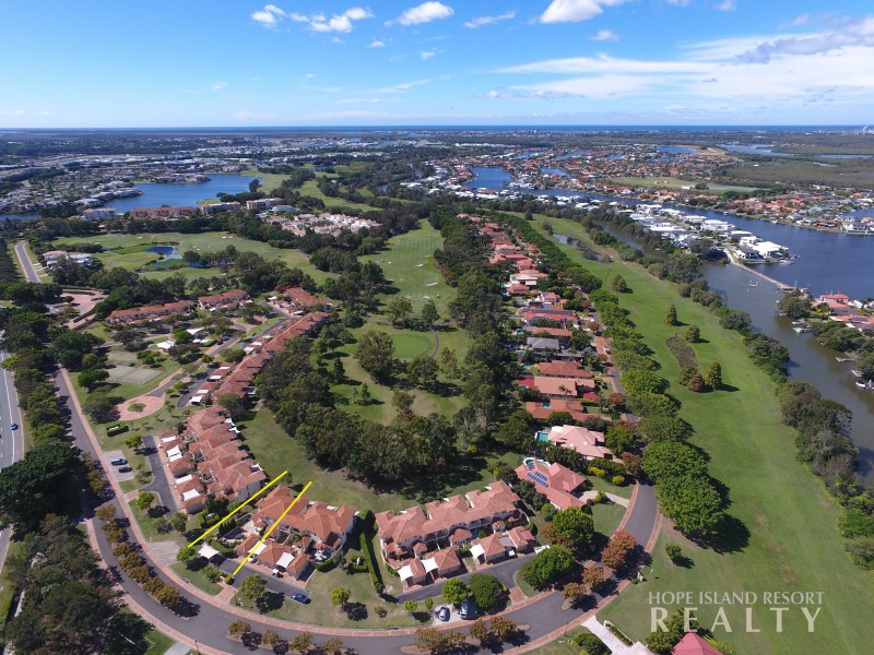 8139 Magnolia Drive West, Hope Island QLD 4212