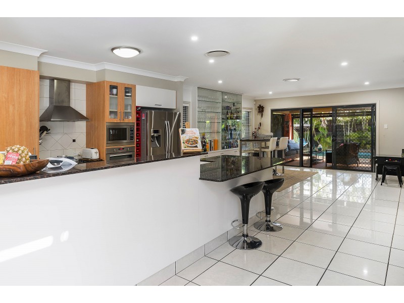 539 Oyster Cove Prom, Helensvale QLD 4212