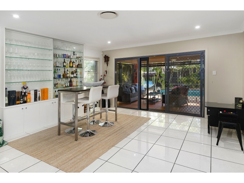 539 Oyster Cove Prom, Helensvale QLD 4212