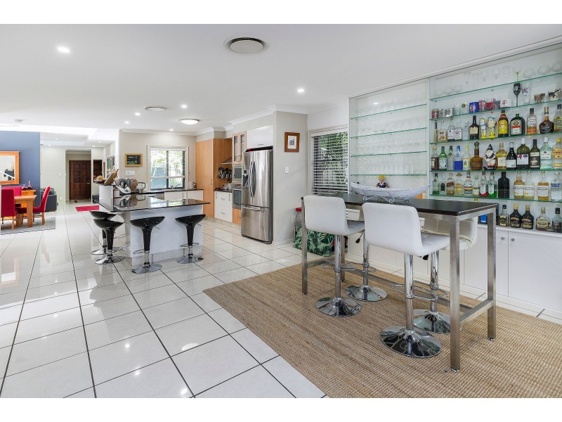 539 Oyster Cove Prom, Helensvale QLD 4212