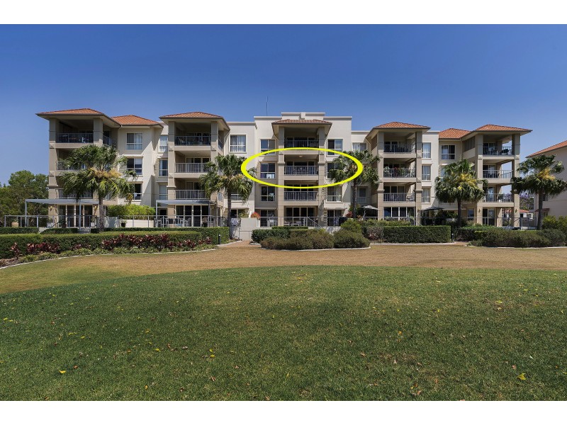8433 Magnolia Dr E, Hope Island QLD 4212