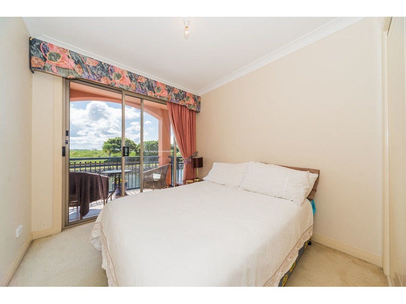 Hope Island QLD 4212