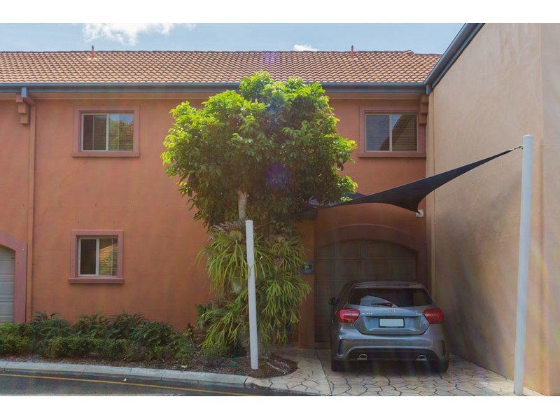 Hope Island QLD 4212