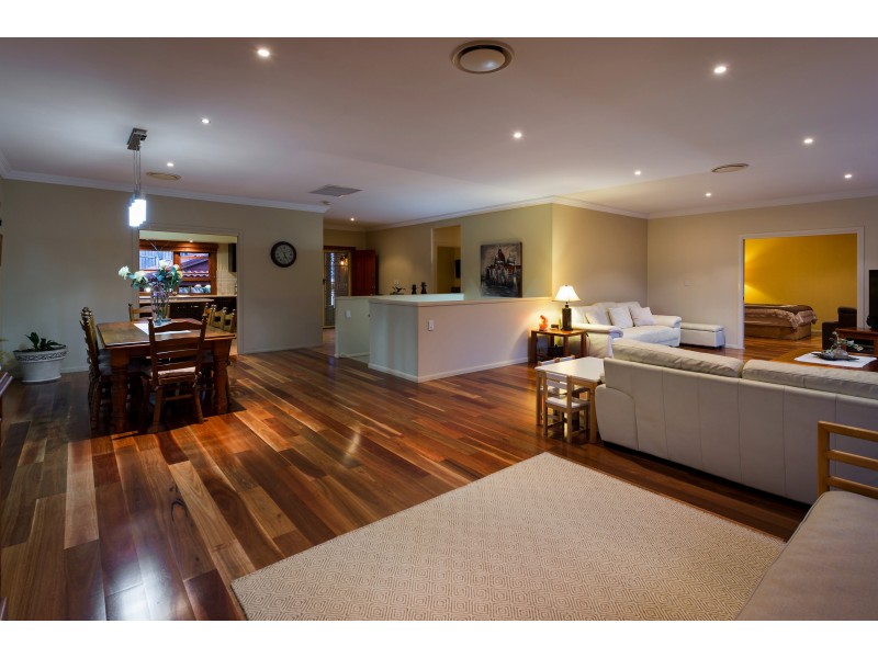 70-72 The Oval Drive, Mount Nathan QLD 4211