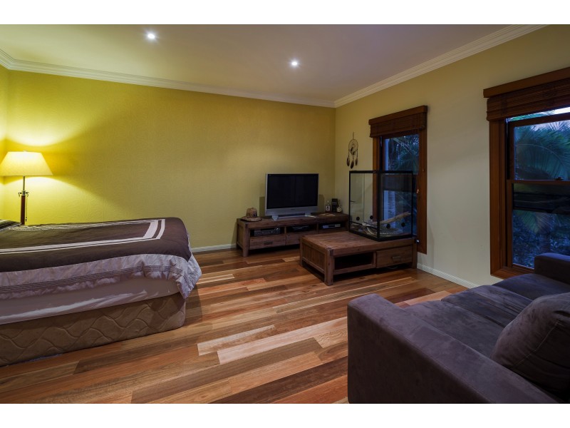 70-72 The Oval Drive, Mount Nathan QLD 4211