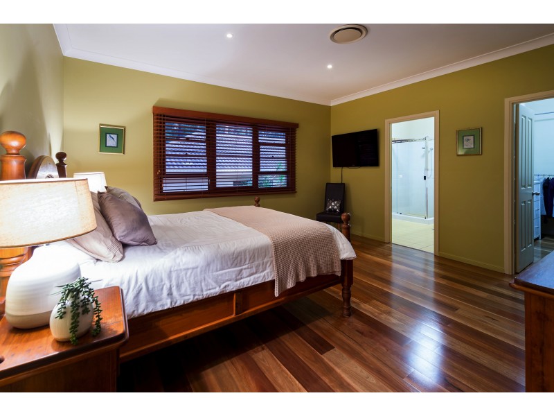 70-72 The Oval Drive, Mount Nathan QLD 4211