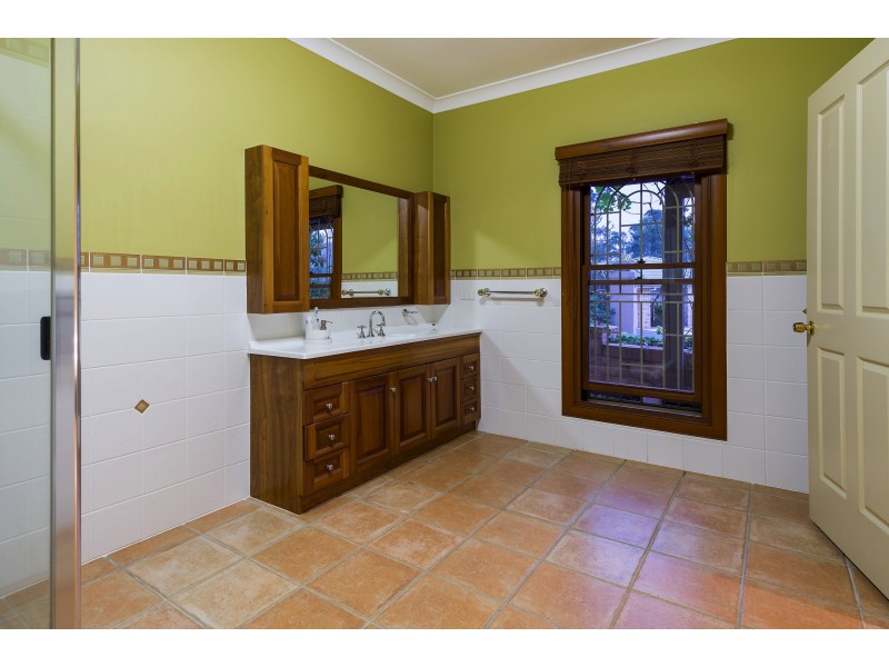 70-72 The Oval Drive, Mount Nathan QLD 4211