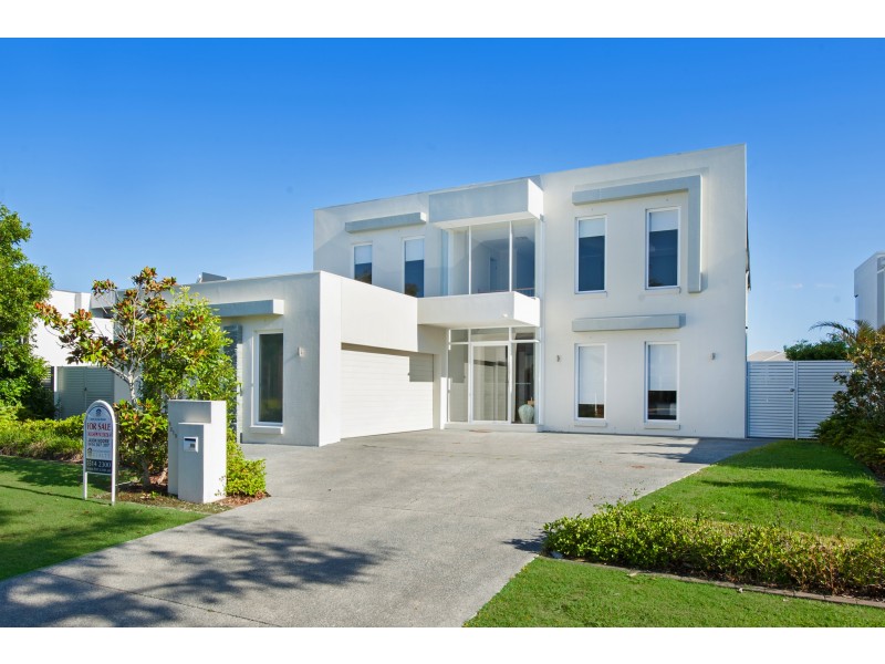 2312 Belmont Ct E, Hope Island QLD 4212