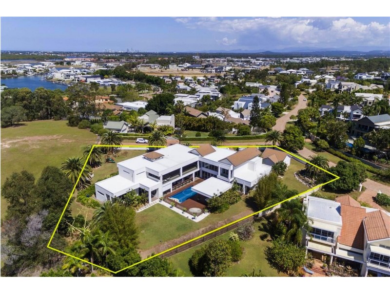 6256 Spyglass Hill, Hope Island QLD 4212