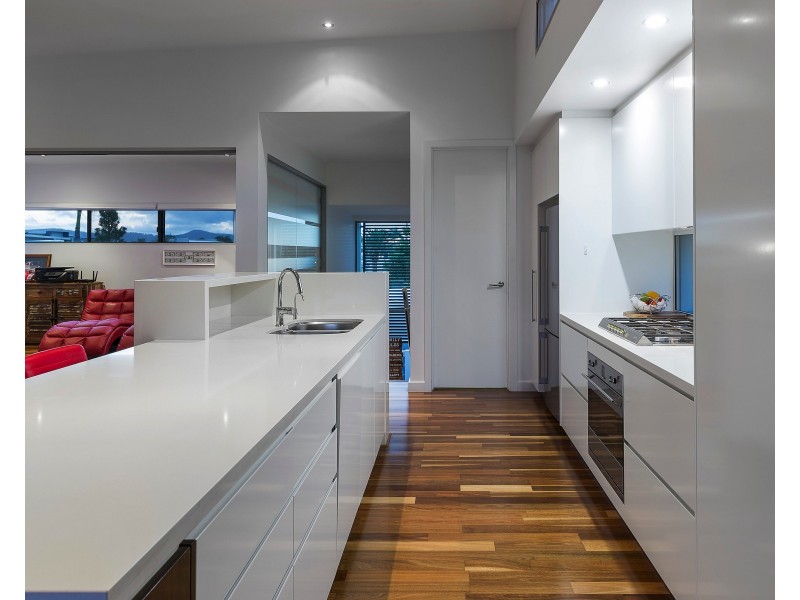 7502 Springfield Dr, Hope Island QLD 4212