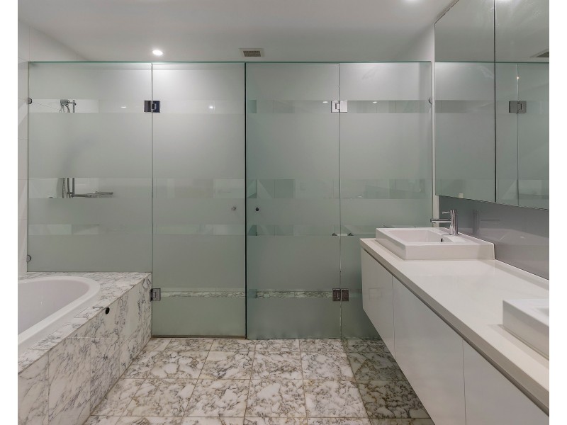 7502 Springfield Dr, Hope Island QLD 4212