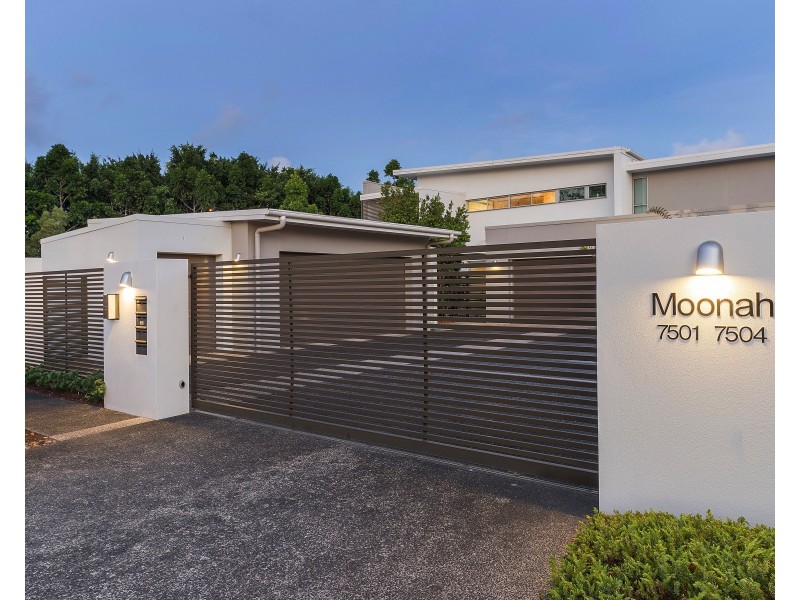 7502 Springfield Dr, Hope Island QLD 4212