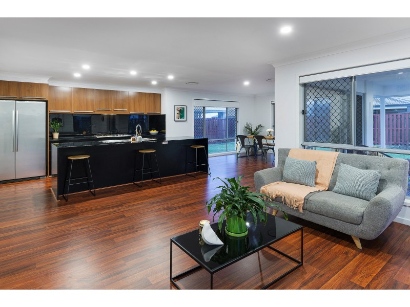 1 Saltwater St, Pimpama QLD 4209