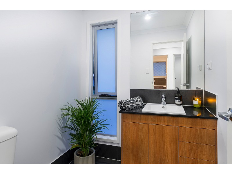 1 Saltwater St, Pimpama QLD 4209