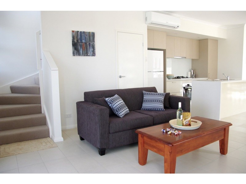 Hope Island QLD 4212